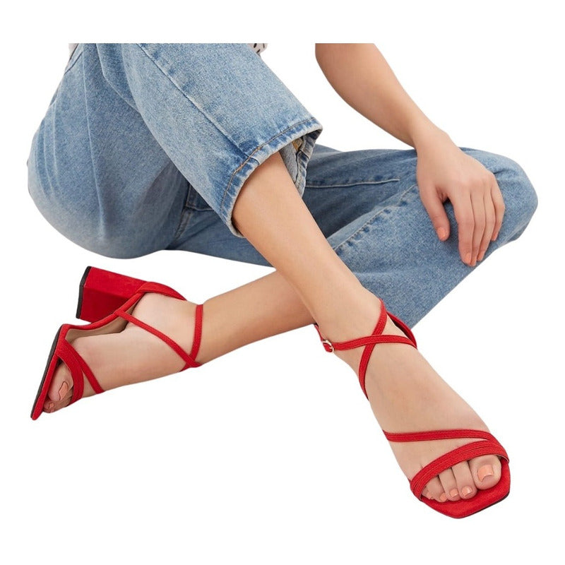 Modelo Mila 4 cms Talla Grande