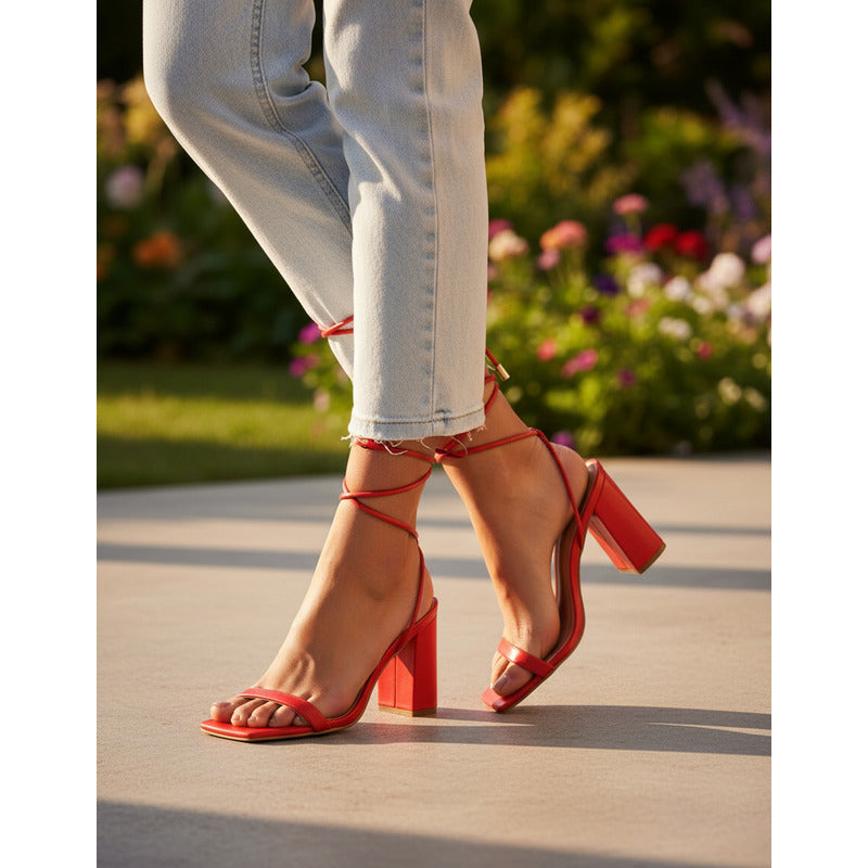 Modelo Macarena 10 cms