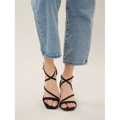 Modelo Mila 4 cms Talla Grande