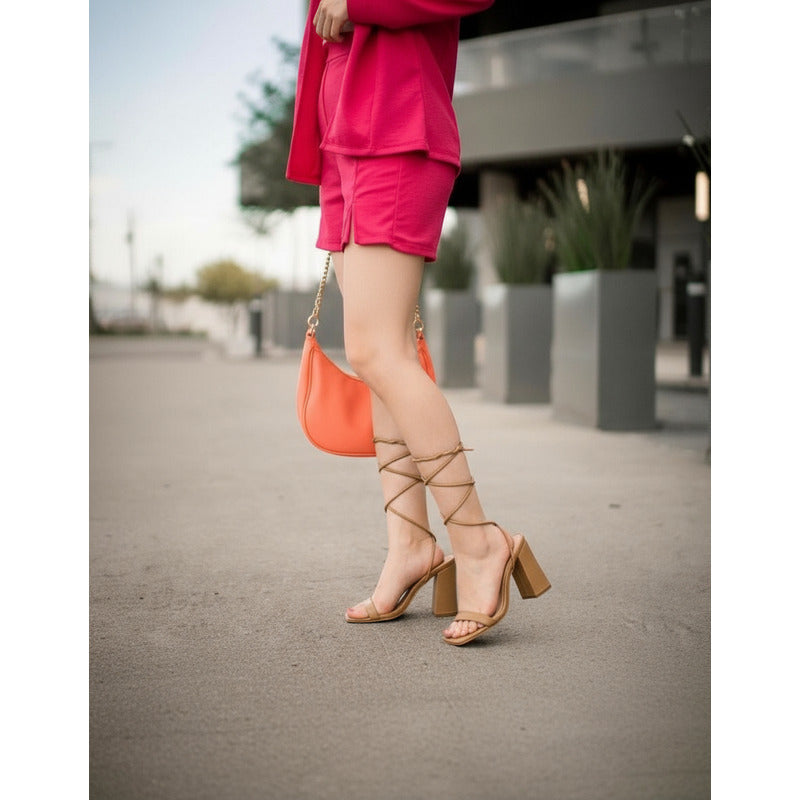 Modelo Macarena 10 cms