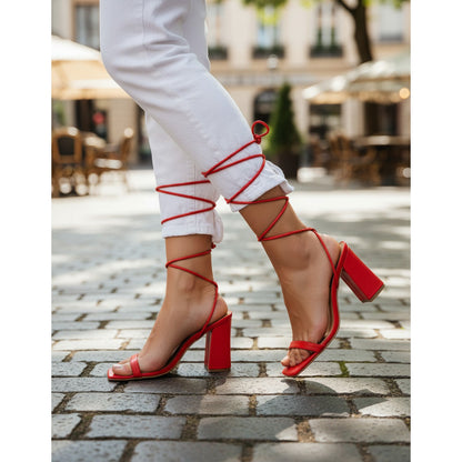 Modelo Macarena 10 cms