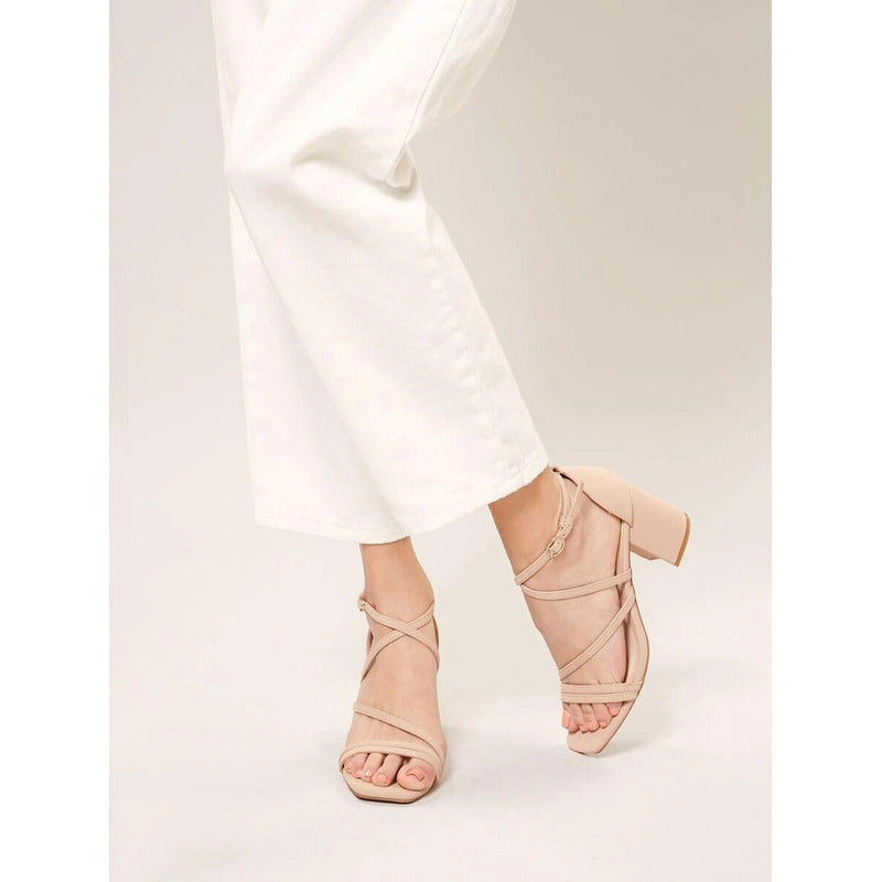 Modelo Mila 8 cms Talla Grande