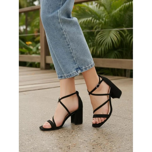 Modelo Mila 8 cms Talla Grande